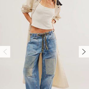 Free People- Moxie  Barrel Pull on Jeans size 27